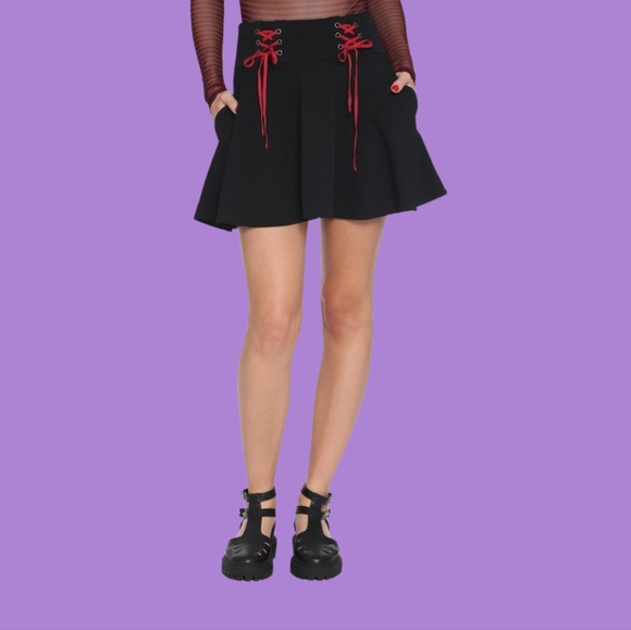 Midnight Hour: Black Double Red Lace-Up Skirt - Picture 2 of 9